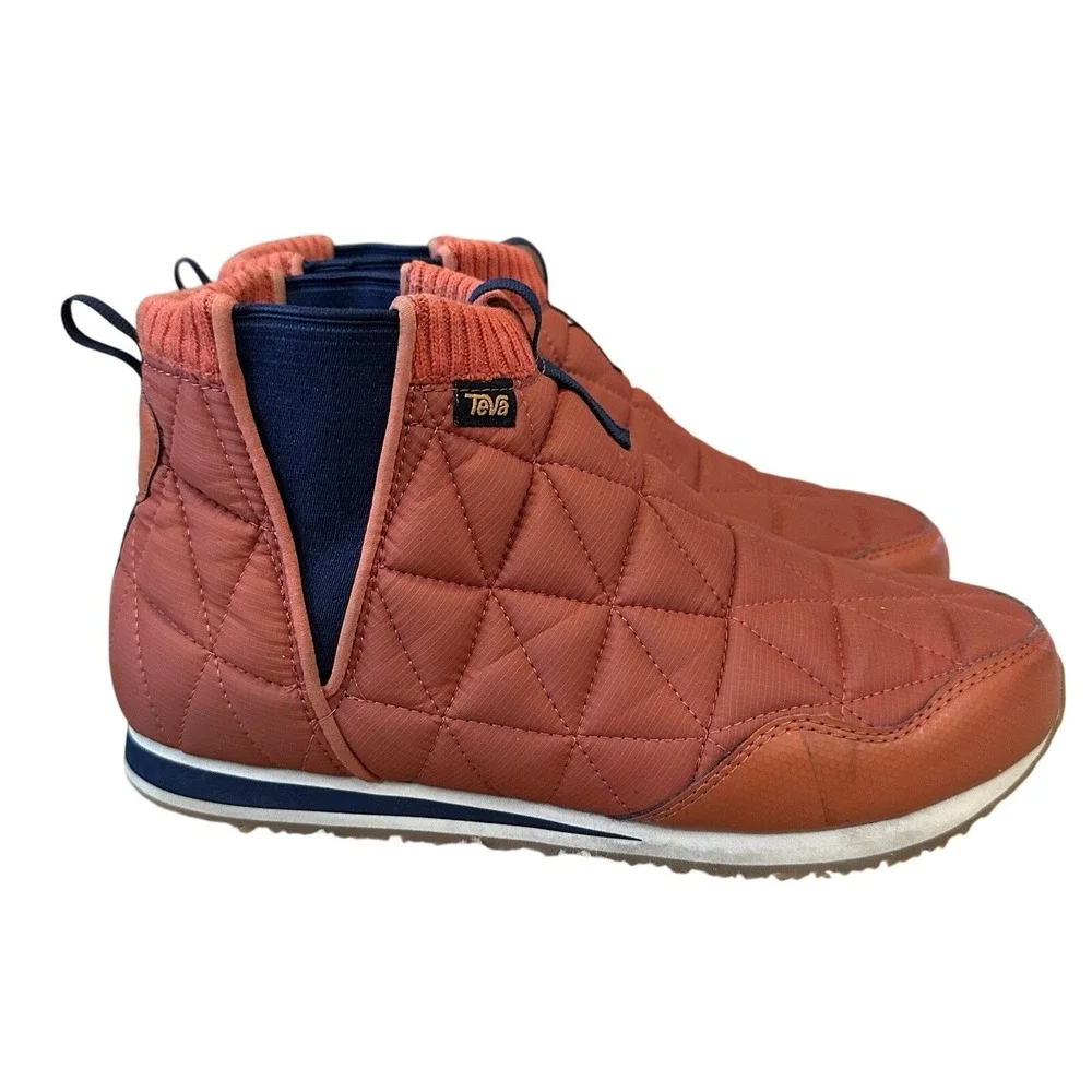 Teva‎ Ember Mid Boot Women's Size 11 Orange Quilted Waterproof Slipper Outdoor
